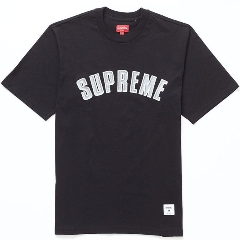 Supreme Printed Arc S/S Tee in Black